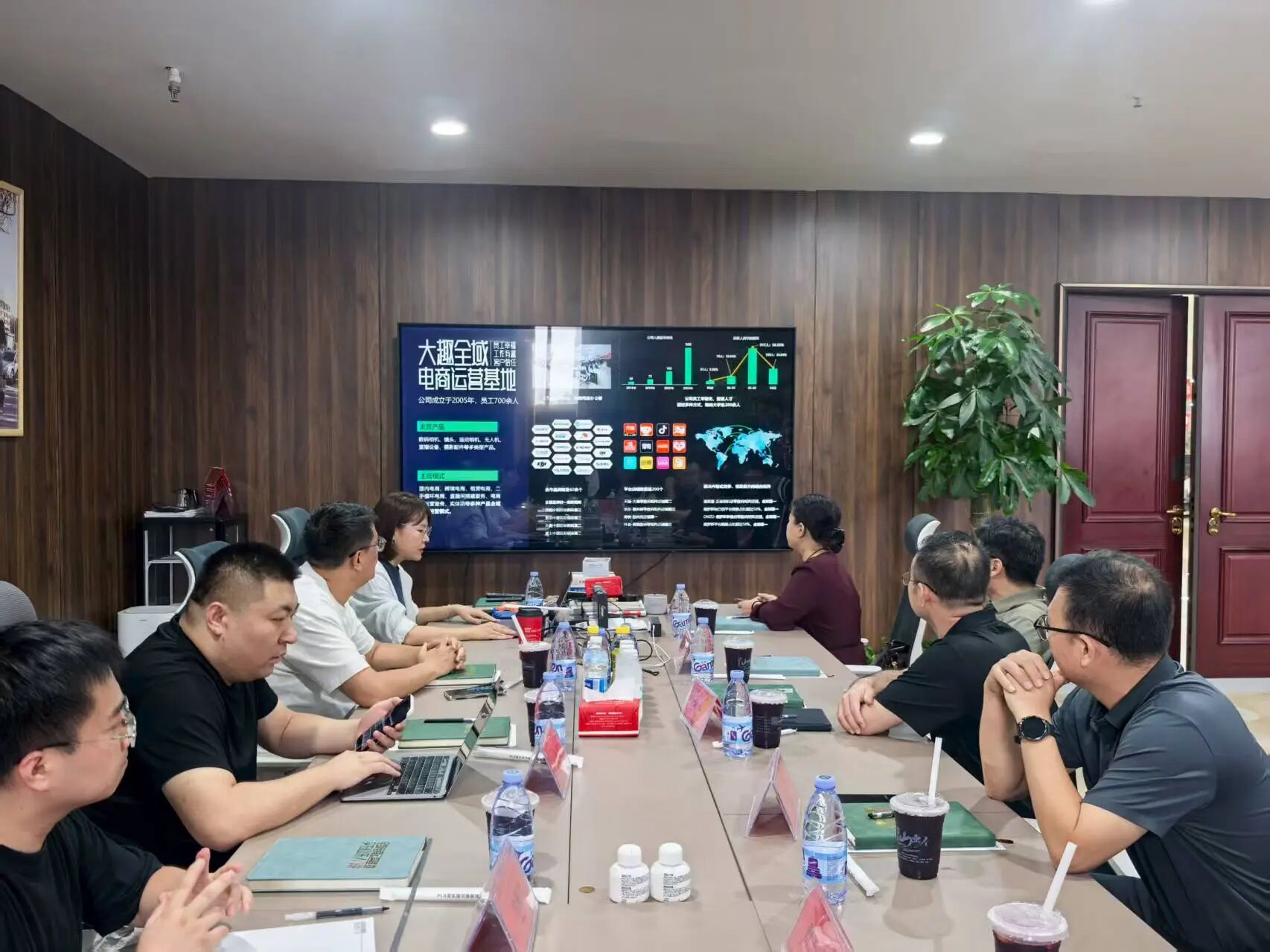 微信图片_2025-12-10_143305_310.jpg 微信图片_2025-12-10_143305_310.jpg